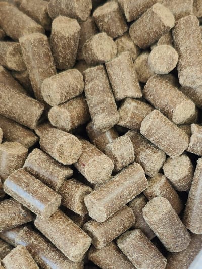 Vleesje koud geperste brok Eend zak 15 kilo