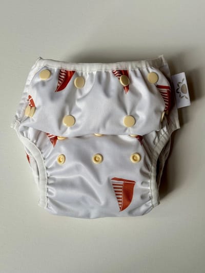 Babychange Happynaps - Wasbare Zwemluier - Verstelbaar -0 - 3 jaar- Herbruikbaar - Print - Voordeel - Duurzaam - Korting - 5kg - 15kg - Maat - Streepjes - Bootjes - Zwembad - Strand - Dun - Lichtgewicht