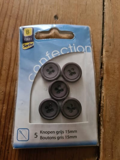5 Knopen grijs 15mm Sorbo