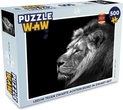 Puzzel Leeuw tegen zwarte achtergrond in zwart-wit - Legpuzzel - Puzzel 500 stukjes