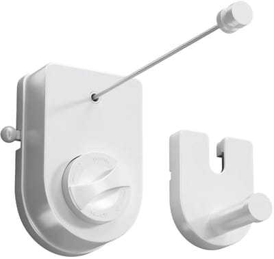Uitschuifbare waslijn met hanger, robuust en knoopbestendig, geschikt voor campers, wasruimtes en terrassen.