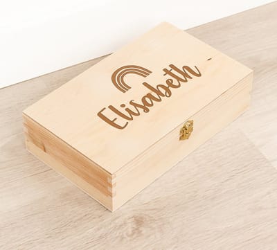 Houten kistje 'Elisabeth' Regenboog - Tekenkist - Herinneringsdoos - Kraamcadeau - Knutseldoos - Memorybox - Baby - Geboorte