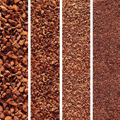 Pinienrinde Mulch - Schors Decoratie - Planten Bedden Verfraaien - Langzaam Ontbindend - 600 Liter - Bruin Roodachtig