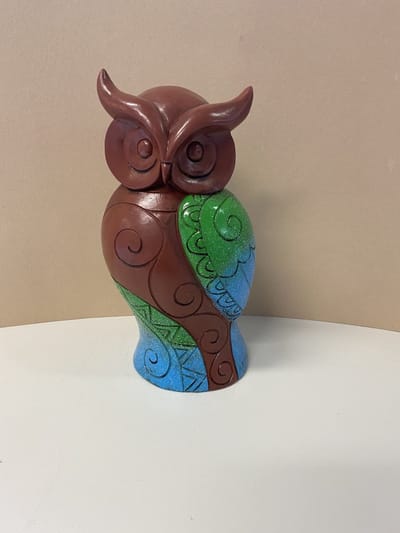 Decoratieve uil met glitters - bruin+meerkleurig - hoogte 21 cm x 13 x 8 cm - polyresin - Woonaccessoires