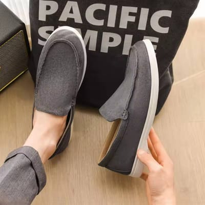 Heren Platte Loafers 2025 Mat Suede Platte Schoenen Comfortabele Antislip Mode Loafers Lichtgewicht Trendy Outdoor Casual Schoenen 46 grijs