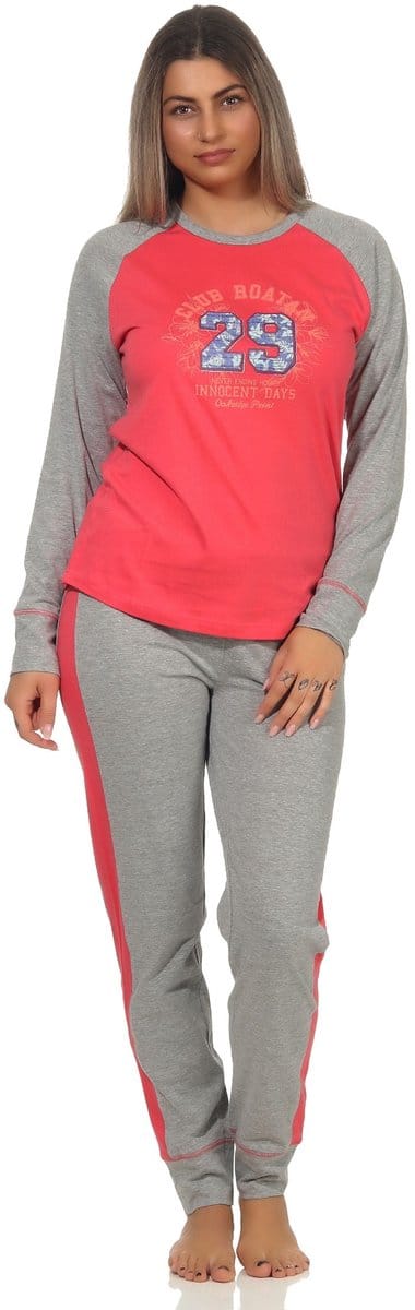 Damespyjama's in collegelook met opdruk en contrasterende mouwen - ook in overmaatse maten