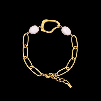 Victoria Valenza Goudkleurige RVS Armband met Zoetwaterparels - Armband - Goudkleurig - RVS - Parel