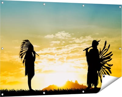 Gards Tuinposter Twee Silhouetten van Indianen bij Zonsondergang - 120x80 cm - Tuindoek - Tuindecoratie - Wanddecoratie buiten - Tuinschilderij