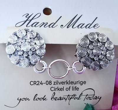Vestsluiting - clip - Circle of Life en - ring in midden - voor - vest - Gehaakt omslagdoek - sjaal - antiek Zilverkleurig.