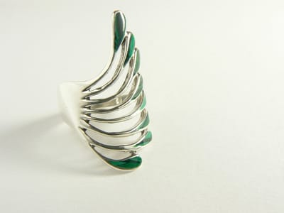 Langwerpige zilveren ring met malachiet - maat 17