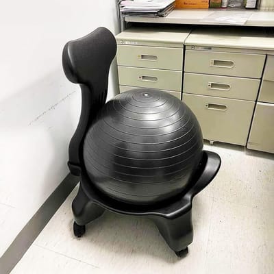 Ergonomische Balstoel - Fitnessstoel Yogabal - Zittend Werken - Met Rugsteun Wielen - 55 cm - Zwart
