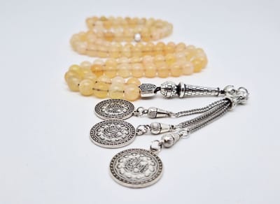 Handgemaakte tesbih "Tasbih" natuursteen " Calciet geel " - Aantal kralen 99 - Diameter kralen 8MM - met metaal tassel "Masha' allah" - Een mooi cadeau-idee