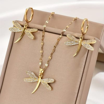 Mode Goudkleur Koperen Libelle Oorbellen Ketting Set Zirkonia Sprankelend Temperament Vrouwen Bruiloft Sieradenset Accessoires beige