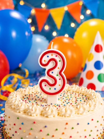 Verjaardagstaart kaarsje – Cijfer 3 - Cijferkaars met stippen - rood - Happy Birthday kaars – verjaardags kaars – gekleurde kaarsje – taartdecoratie – feest - taartversiering – feestartikel – verjaardagscadeau - taartaccesoires