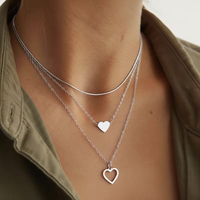 3-Laagse Ketting met Hartje - Layered Necklace Zilverkleurig - Minimalistische Gelaagde Dames Ketting - Schakelketting & Slangenketting Hartjes - Cadeau voor Vrouw