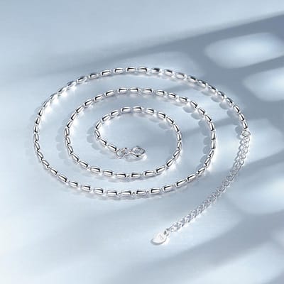 Collier Couleur Argent avec Choker de Perles Géométriques Simples Chaîne de Clavicule Brillante et Délicate Pour Bijoux de Mode Féminine 55cm gray