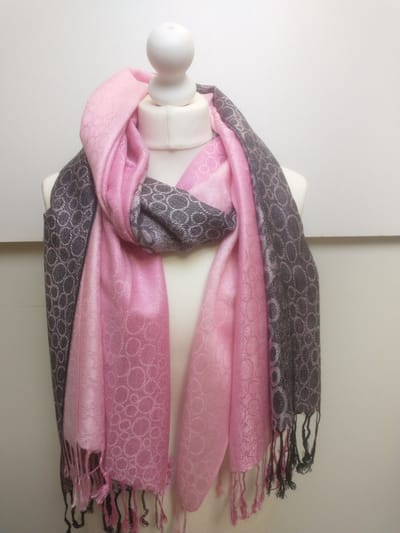 Lange dames sjaal Angelika-fantasiemotief-donker roze zwart lichtroze-omslagdoek-stola