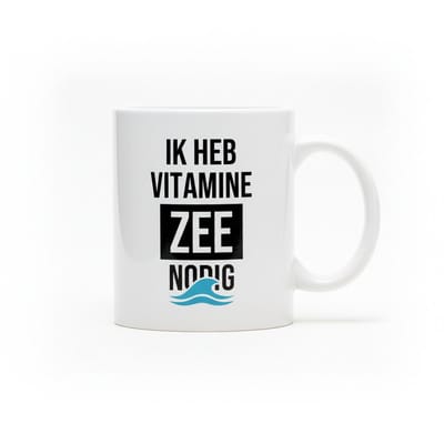 “Ik Heb Vitamine Zee Nodig” Mok 330 ml – Grappige Strandliefhebber Quote – Perfect Cadeau voor Zomer, Vakantie & Zee-fans