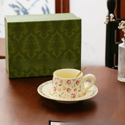 Tulp Bloem Zwart Hoge Kwaliteit Geschenkdoos om Mensen te Geven Koffiekop Souvenir Cadeau Kopjes Set Keramische Mok Niche 260ML