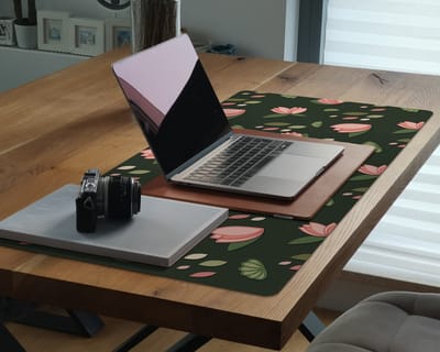Coloray Bureau Onderlegger - Roze waterlelies Bureau Onderlegger XXL - 100 cm x 50 cm - Groente Bureau Onderlegger - Computer Mat - Bureau Pad - Bureau Mat - Bureaumat