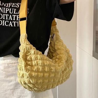 Nieuwe Doudou Tas Zachte Textuur Dames Schoudertas Dames Crossbody Tas Pendelen Casual Pof Wolk Tas Geplooide Tas brown