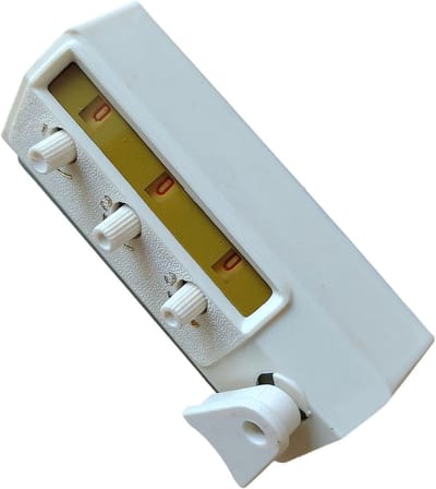 Brei en Toerenteller - Naaimachine Onderdeel - Steken Tellen - Digitaal Display - 10 x 3 cm - Zilverkleurig