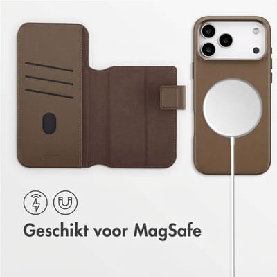 Accezz Hoesje - Geschikt voor Apple iPhone 17 Pro Max - Leather Bookcase 2-in-1 geschikt voor MagSafe - Coffee Brown