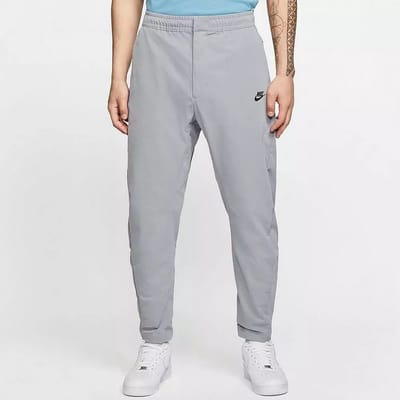 Nike Woven Pants Nike - Trainingsbroek - Maat M - Grijs Zwart - Sportswear - Lifestyle - Heren Trainingsbroek voor Mannen