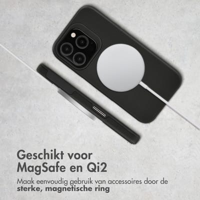 Accezz Hoesje - Geschikt voor Apple iPhone 15 Pro - Tough Backcover geschikt voor MagSafe - Zwart