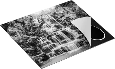 Chefcare Inductie Beschermer Tropische Waterval in Thailand - Zwart Wit - 60x50 cm - Afdekplaat Inductie - Kookplaat Beschermer - Inductie Mat