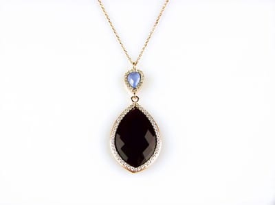 model Markies collier in zilver roze verguld gezet rode steen en cubic zirconia