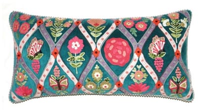 Only Natural sierkussen kussen velvet fluweel blauw met geborduurde bloemen 30 x 60 cm