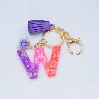 Letter Sleutelhanger A-Z – Luxe Initialen Sleutelhanger met Pompon & Kwastje – Tashanger voor Dames & Meisjes – Accessoire voor Sleutelbos, Handtas, Rugzak & Autosleutel – Persoonlijk Cadeau voor Vrouw, Moeder, Dochter & Vriendin