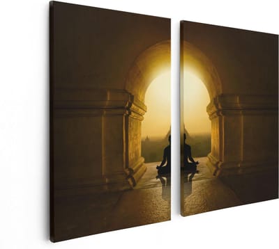 Artaza Canvas Schilderij Tweeluik Man Doet Yoga In Een Boeddha Tempel - 80x60 - Foto Op Canvas - Canvas Print
