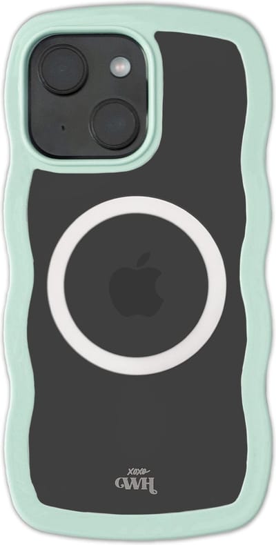 xoxo Wildhearts Magnetische Wavy Case - Blauw telefoonhoesje - Geschikt voor iPhone 15 MagSafe - Golvend hoesje - Wolken hoesje - Schokbestendig - Cloud Case met magneet ring - Silicone case - Transparant / Blauw