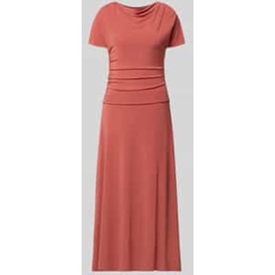 cocktailjurk met cascadehals en draperieën