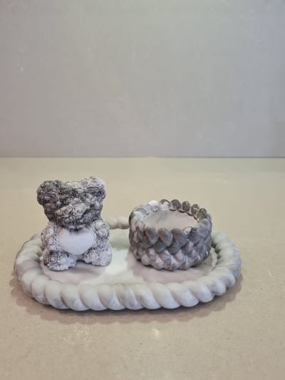Luxe Cadeauset Handgemaakt - Decoratieve Beer met Hart & Gevlochten Schaal - Marmer Effect - Woondecoratie - Handgemaakt Design