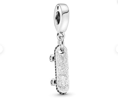 Fler® | Bedel | Past op populaire bedel armbanden (standaard - 3mm) | armbandbedel | Skateboard | Skaten | Hangbedel Charm | Skater bedel | Zirkonia's | Valentijnsdag cadeau | Sinterklaas kado | Kerstcadeau |