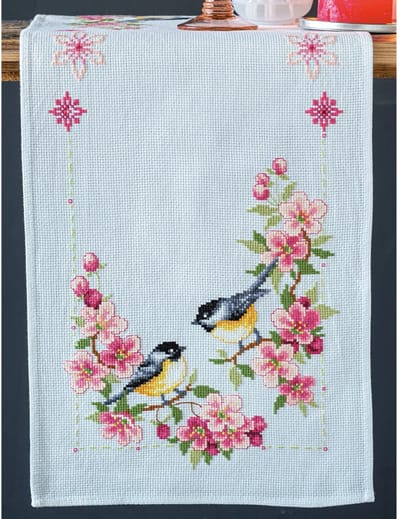 Vervaco - Perlaida loper kit - Meesjes in bloesems - PN-0158431 - Borduren - Borduurpakket - Borduurpakket volwassenen - Borduurpakket kind
