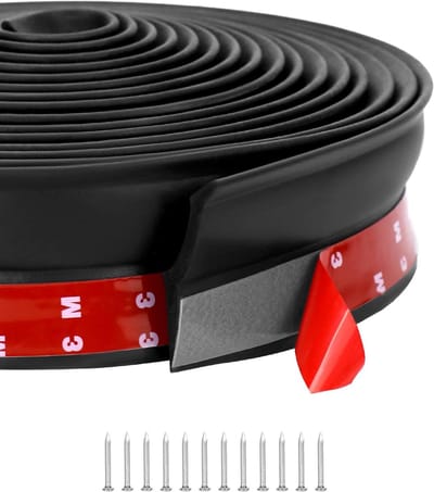 Garagedeurafdichting van 6 meter lengte voor bescherming tegen bladeren, vuil en weersinvloeden, compleet met spijkers - rubberen afdichting voor garagedeuren.