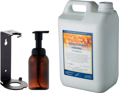 Zeepdispenser 300 ml amber bruin hervulbaar + 5 liter Bodylotion Honing navulling (inclusief beugel)