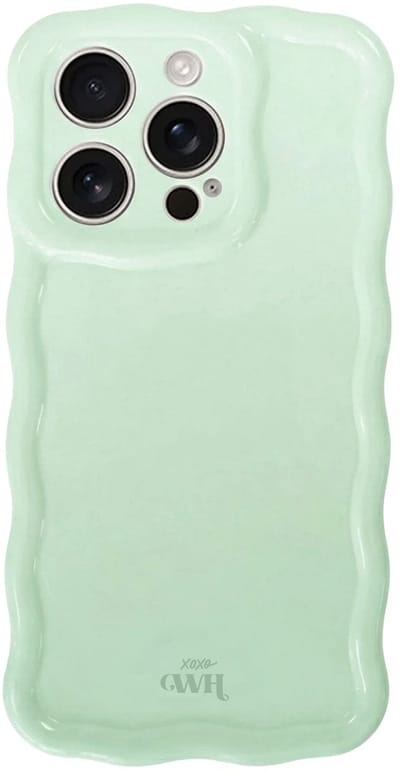 xoxo Wildhearts Glossy Wavy Case Sage Sorbet telefoonhoesje - Geschikt voor iPhone 16 Pro Max - Golvend hoesje - Glimmende silicone case met golven - Vlekbestendig - Camerabescherming - Groen
