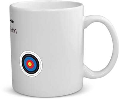 Akyol - boogschieten met naam koffiemok - theemok - Sport - boogschieters - cadeau - verjaardag - geschenk - gepersonaliseerde jongens en meisjes - 350 ML inhoud