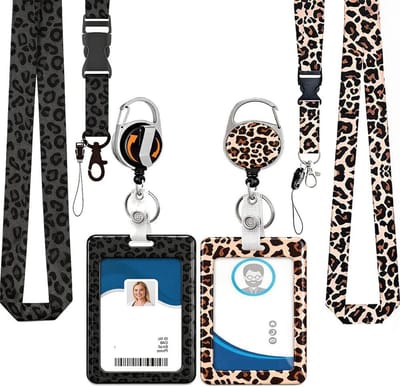 Modieuze badgehouder - Kaarthouder - Snelle toegang - Intrekbaar koord - Houdt 2 kaarten - Zwart luipaard