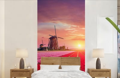 Behang - Fotobehang Bloemen - Windmolen - Tulpen - Zonsondergang - Roze - Breedte 120 cm x hoogte 240 cm