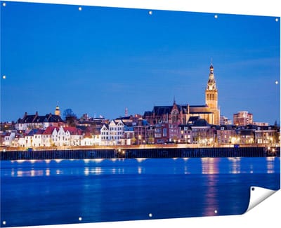 Gards Tuinposter Nijmegen Skyline met de Waal Rivier - 180x120 cm - Tuindoek - Tuindecoratie - Wanddecoratie buiten - Tuinschilderij