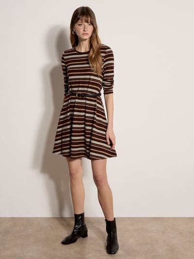 Mini-jurk met swing en gestreepte print
