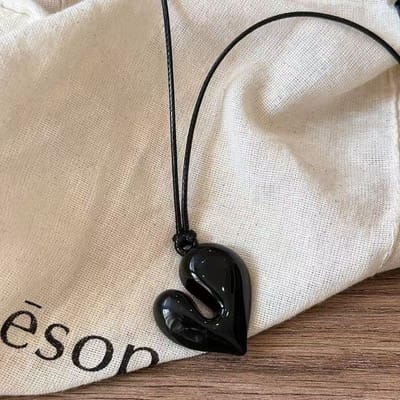 1 stuk Koreaanse Ins-stijl lange liefdespompende bloktouw trui ketting eenvoudige en veelzijdige hoogwaardige hartvormige hanger ketting dames brown
