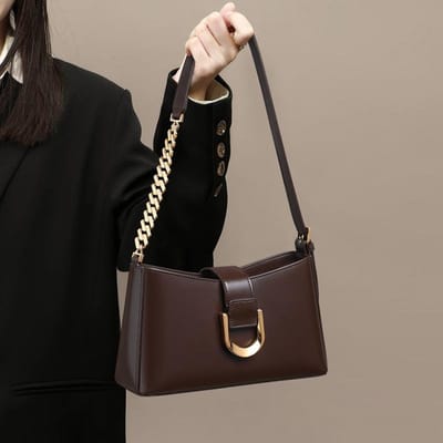 Nieuwe Herfst en Winter Echt Lederen Dames Tas Okseltas Licht Luxe Eenvoudige Crossbody Tas Franse Schoudertas black