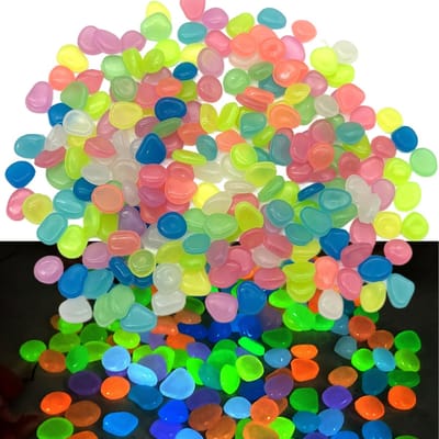 Dailygoods- Lichtgevende Stenen - 200 Stuks - Veelkleurig - Hoogwaardig Hars - Decoratie voor Tuin/Aquarium - Glanzend in het Donker - Decoratiestenen